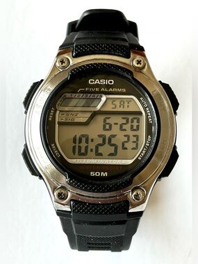 Casio W-212M Digital Watch - Black & Silver